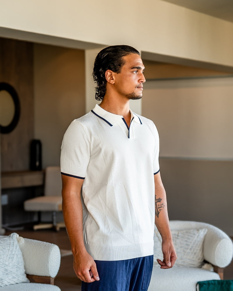 Men's Open-Neck Polo Shirt With Contrast Collar Edges - White