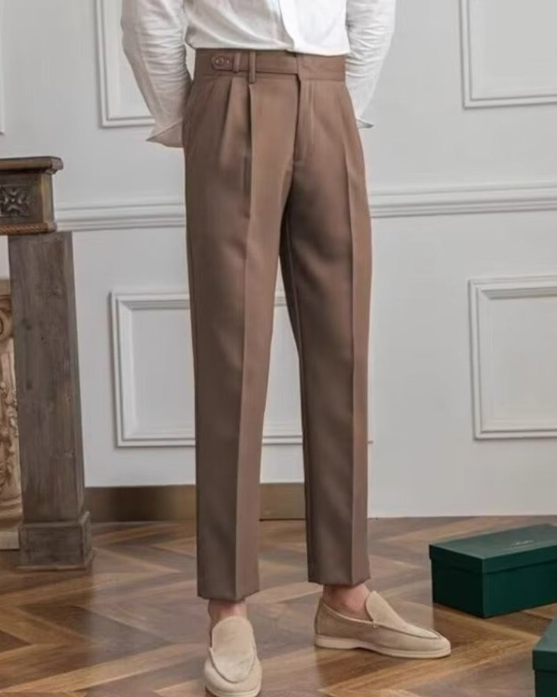 Men's Pleated Trousers With Extended Button Waistband - Brown