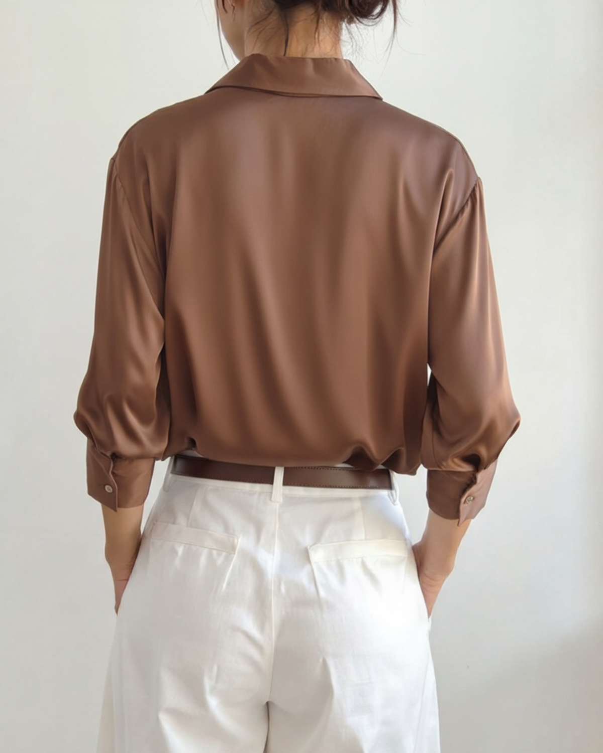 Women's Pointed-Collar Shirt With Curved Hem And Cuffs - Sandy Brown