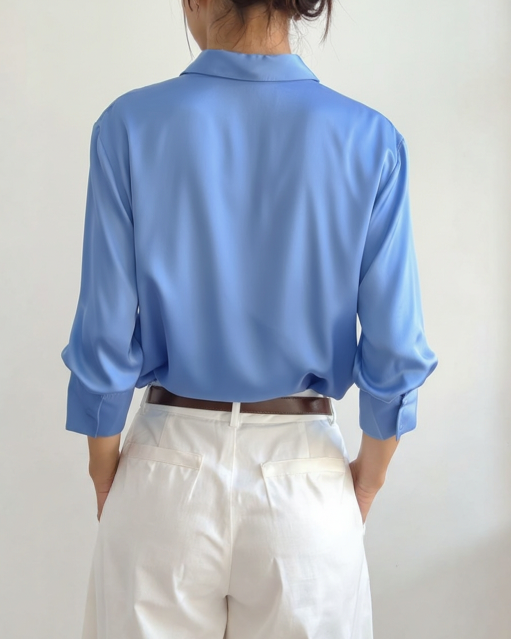 Women's Pointed-Collar Shirt With Curved Hem And Cuffs - Light Blue