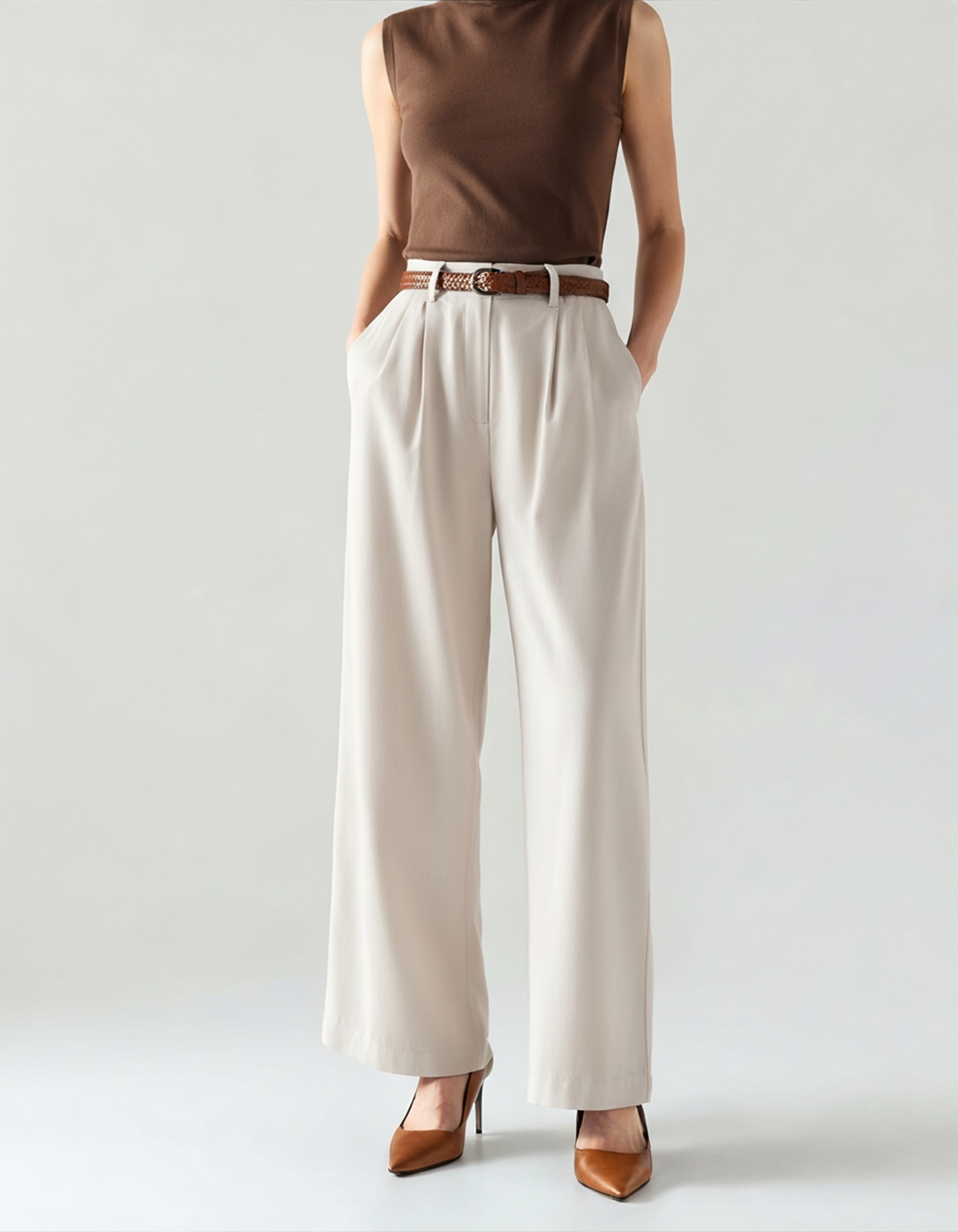 Women's Wide-Leg Cropped Trousers With Front Pleats - White